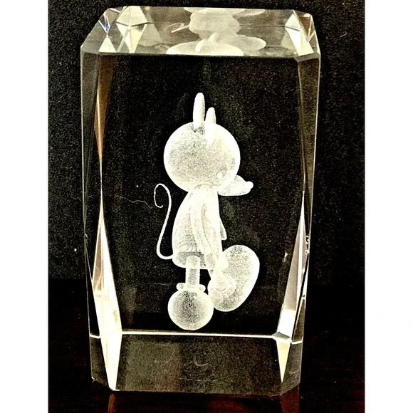 Disney Mickey Mouse 3D Laser Etched Crystal Glass Paperweight Block Prism - Picture 4 of 8